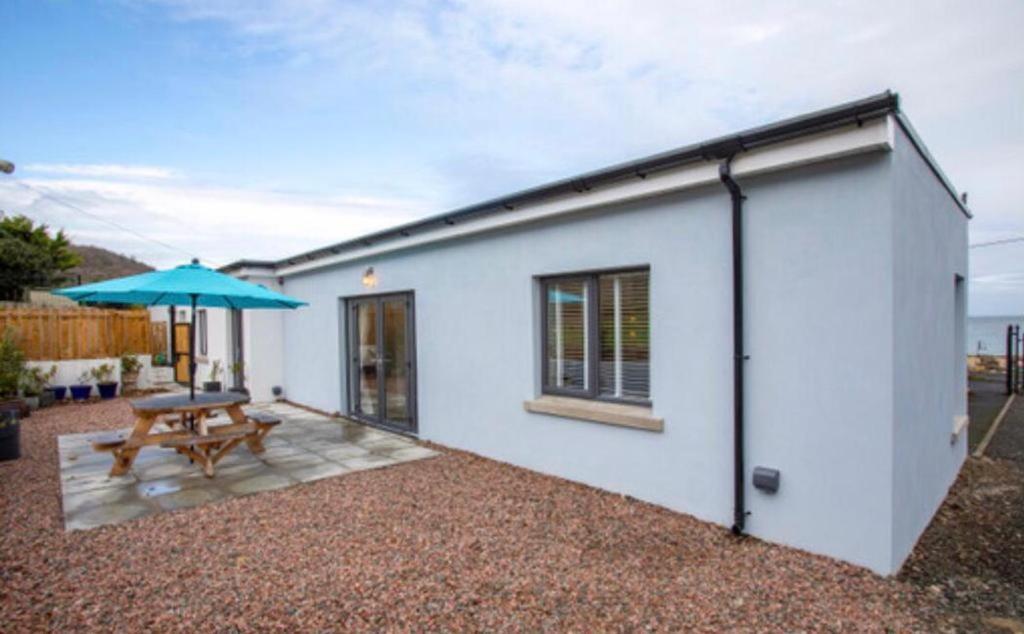 Josies Place At Waters Edge Self Catering Apartment Glenarm Eksteriør billede