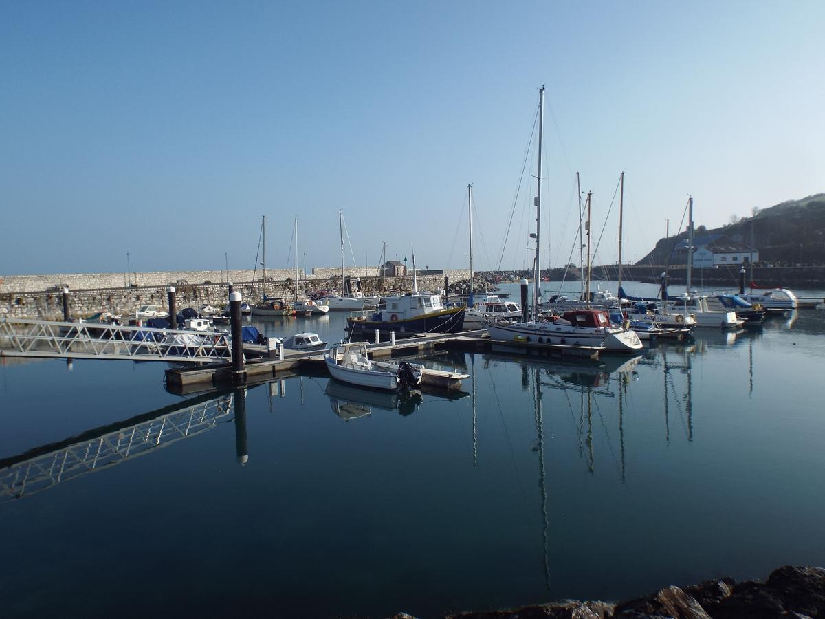 Josies Place At Waters Edge Self Catering Apartment Glenarm Eksteriør billede